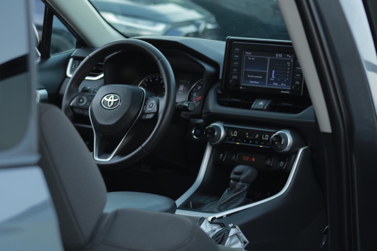 2022 Toyota Rav4 XLE thumbnail 13