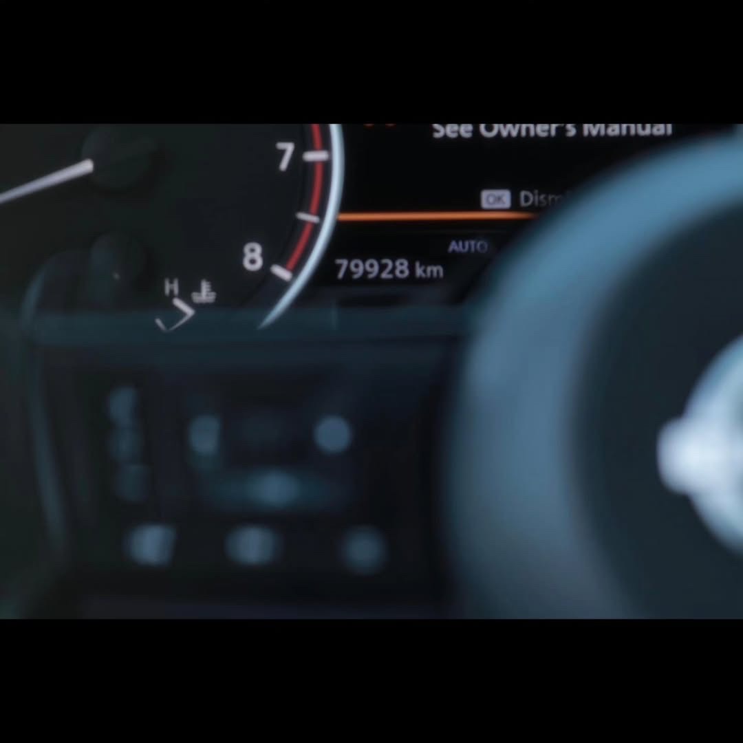 2023 Nissan Rogue SV thumbnail 2