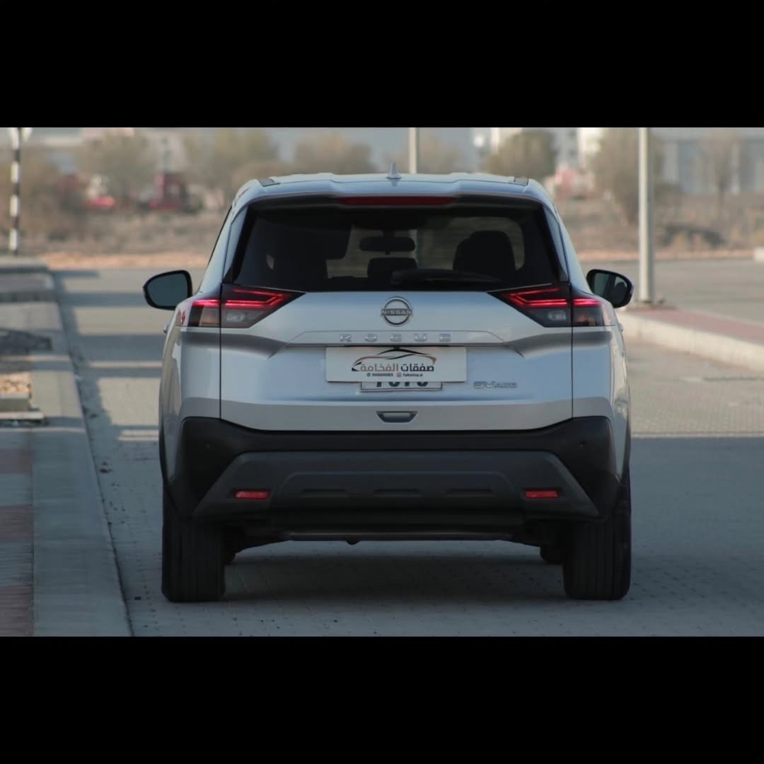 2023 Nissan Rogue SV thumbnail 6