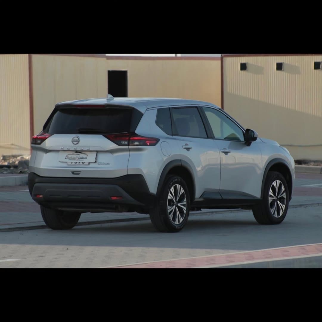 2023 Nissan Rogue SV thumbnail 8