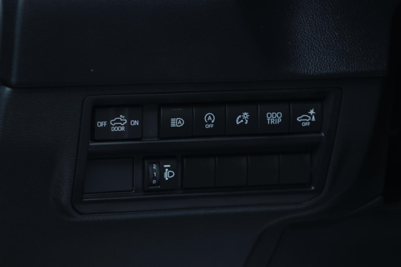 2023 Toyota Tundra TRD thumbnail 8