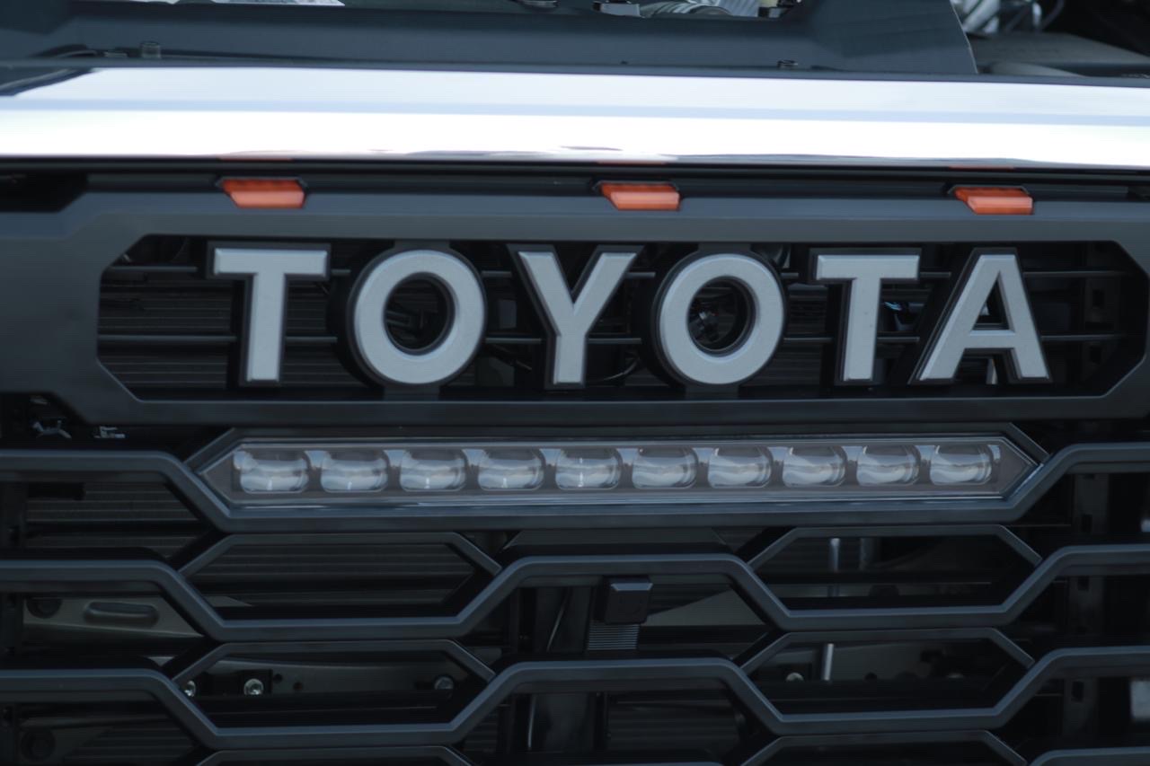 2023 Toyota Tundra TRD thumbnail 10