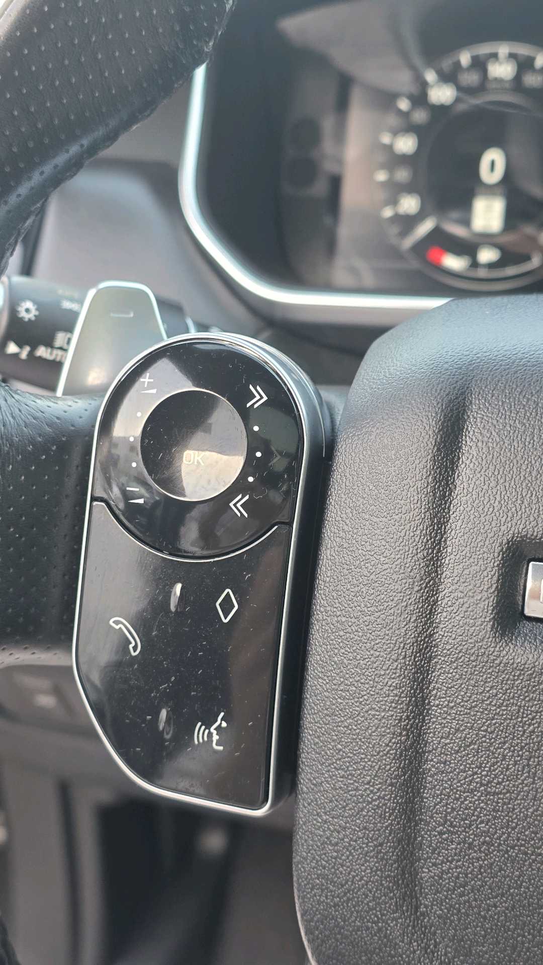 2020 Land Rover Range Rover Sport HSE thumbnail 19