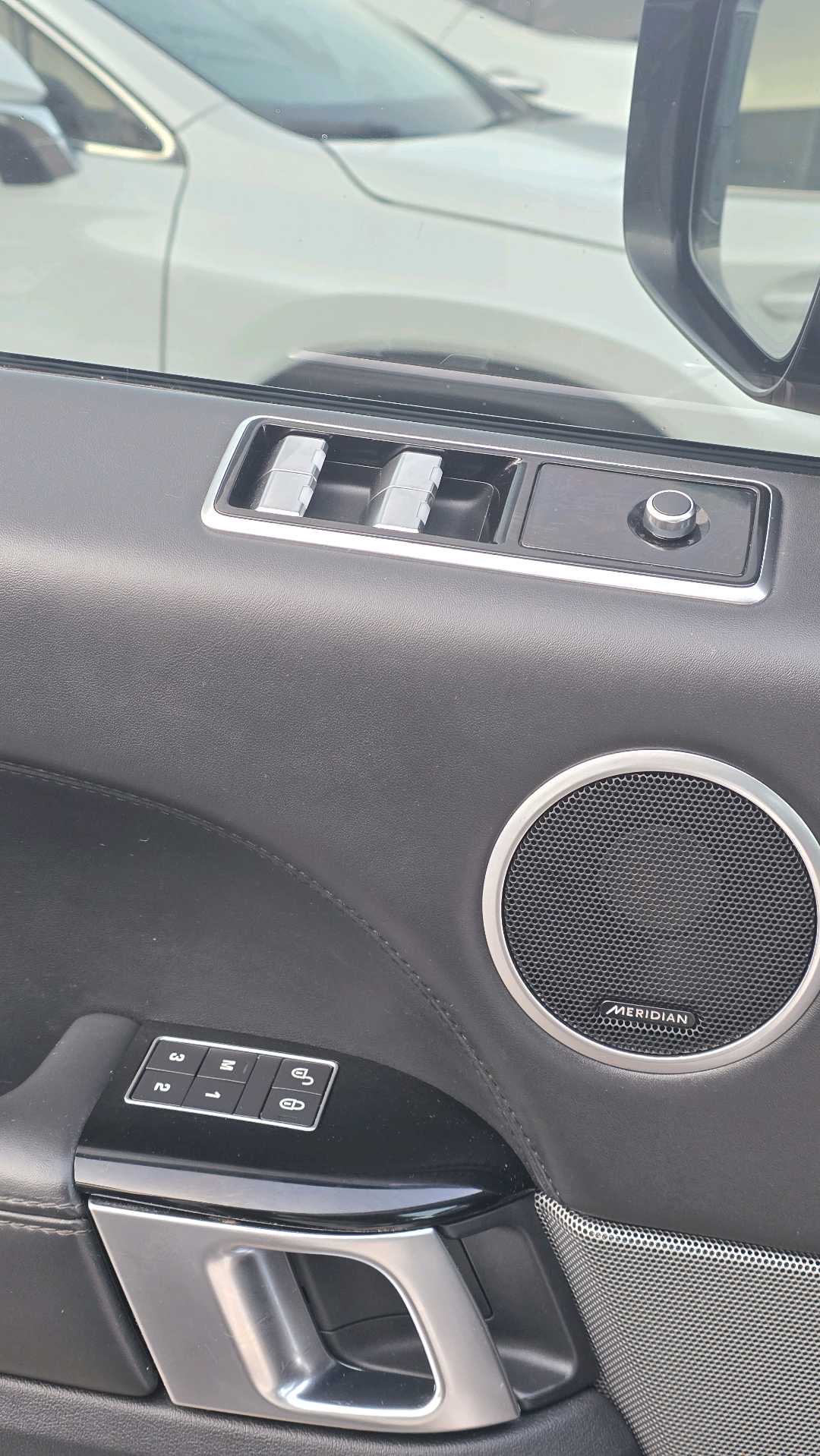 2020 Land Rover Range Rover Sport HSE thumbnail 26