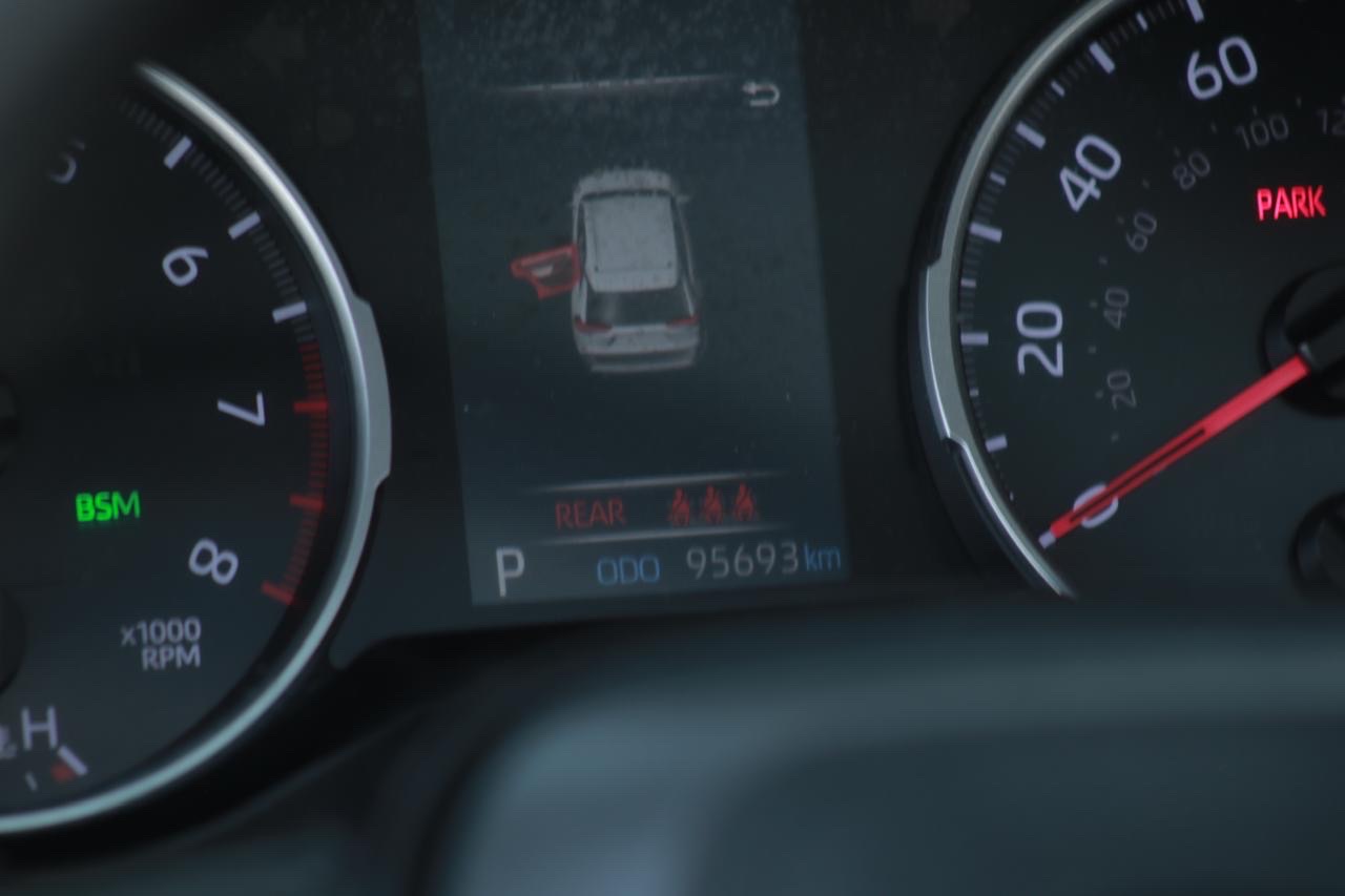 2019 Toyota Rav4 XLE thumbnail 3
