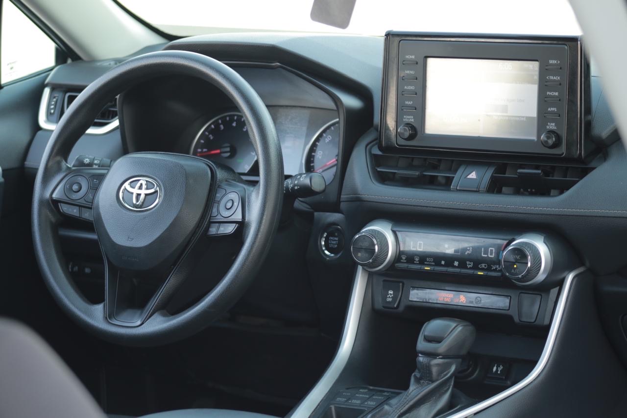2019 Toyota Rav4 XLE thumbnail 10