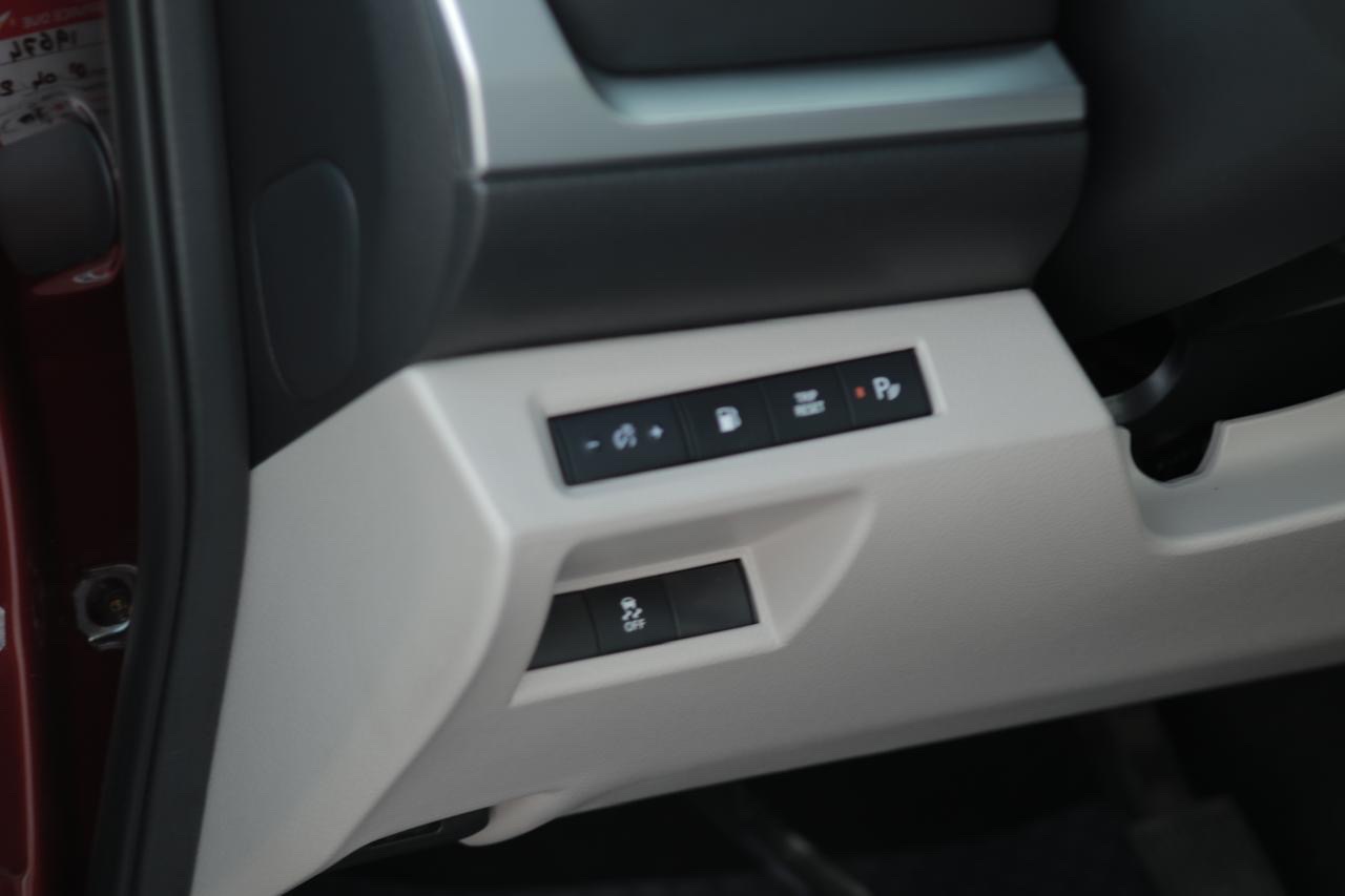 2026 Nissan Xterra X thumbnail 9