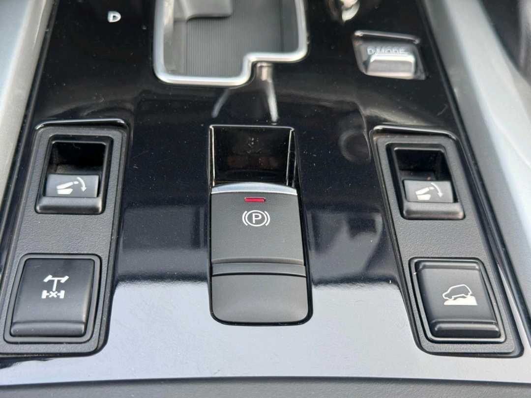 2026 Nissan Xterra X thumbnail 18