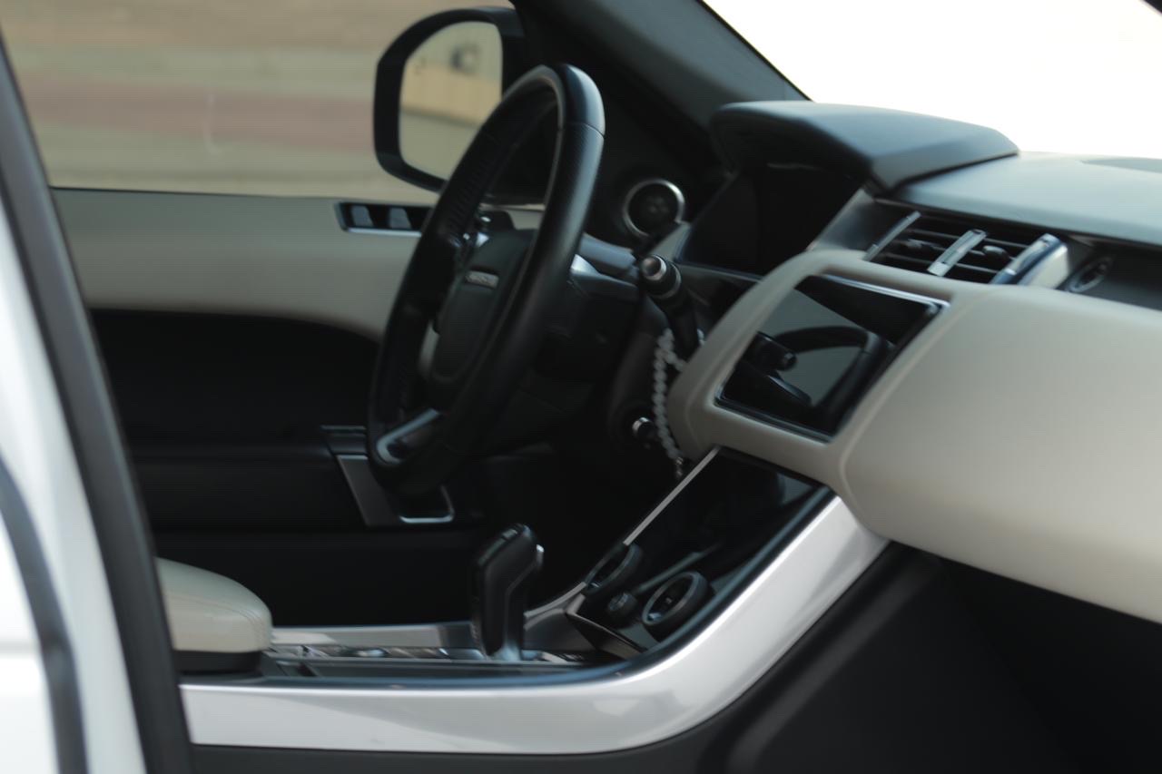 2020 Land Rover Range Rover Sport HSE thumbnail 9