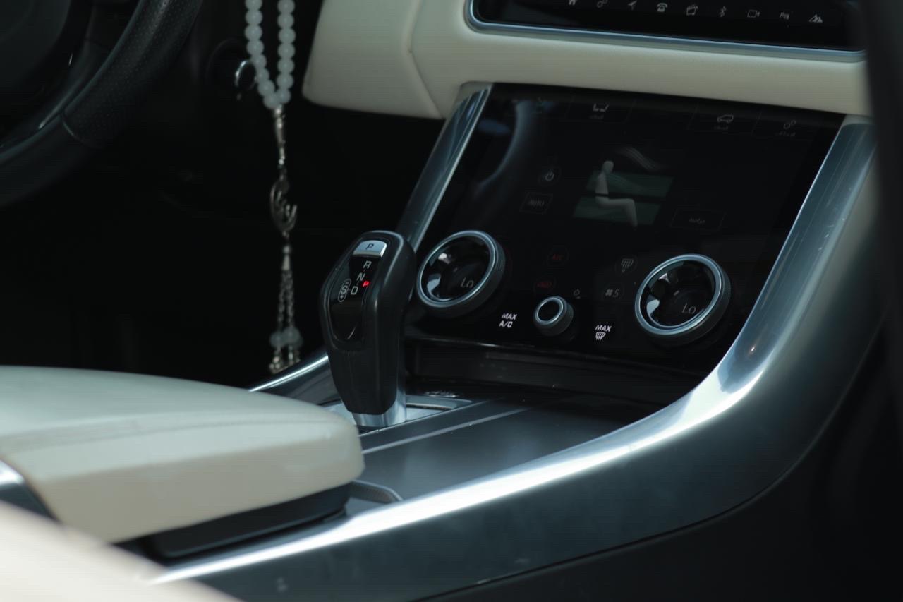 2020 Land Rover Range Rover Sport HSE thumbnail 13