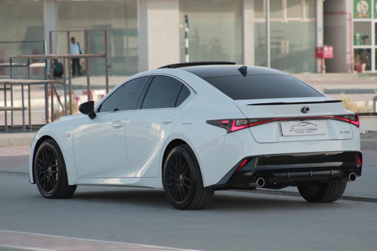 2023 Lexus IS 350 thumbnail 4