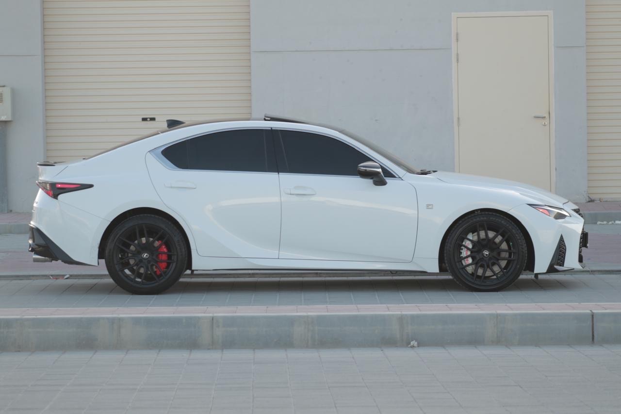 2023 Lexus IS 350 thumbnail 9