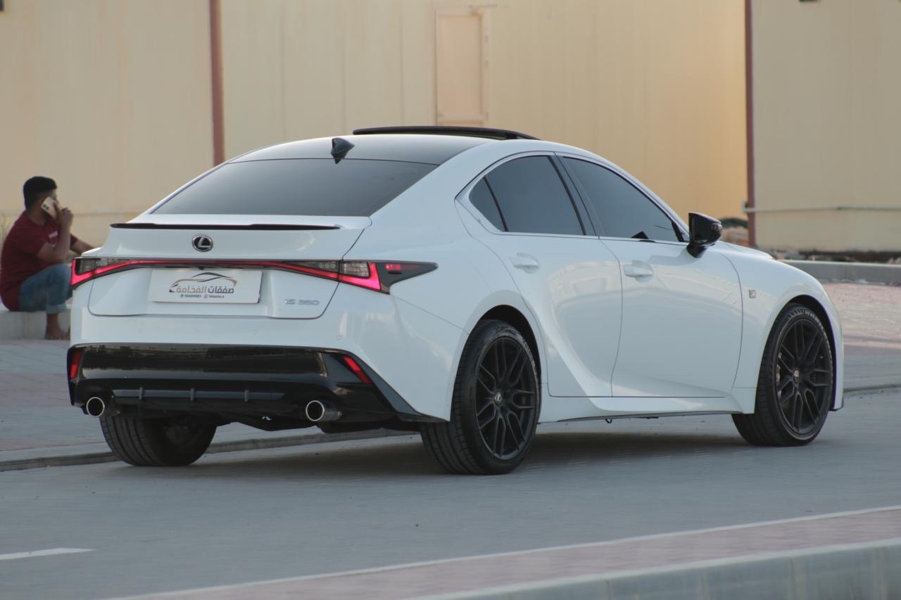 2023 Lexus IS 350 thumbnail 22