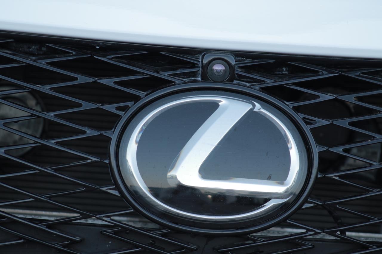 2023 Lexus IS 350 thumbnail 24