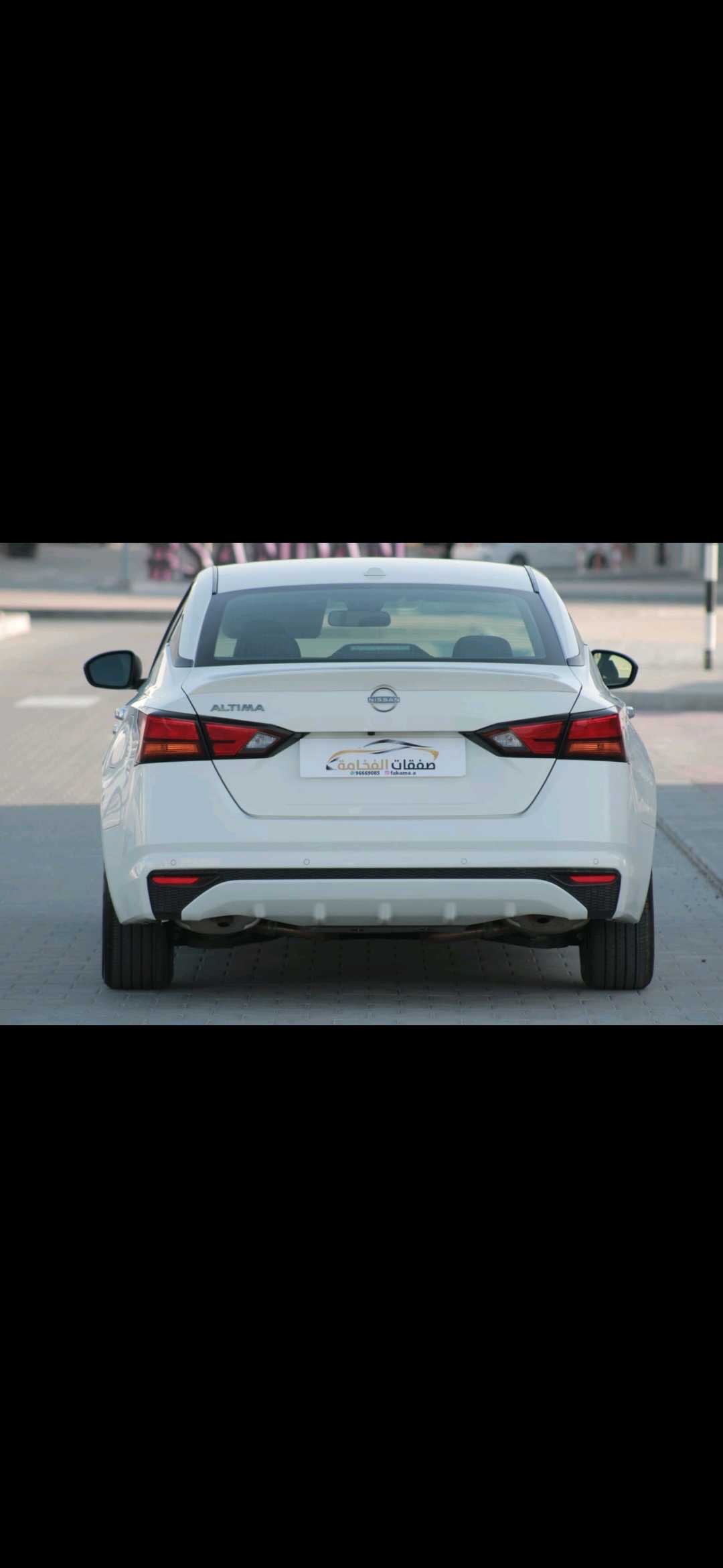 2025 Nissan Altima SV thumbnail 2