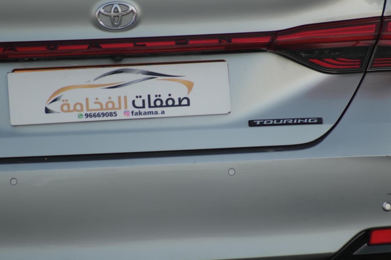 2019 Toyota Avalon Touring thumbnail 2