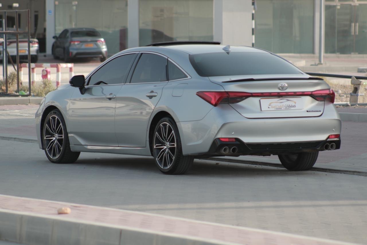 2019 Toyota Avalon Touring thumbnail 6