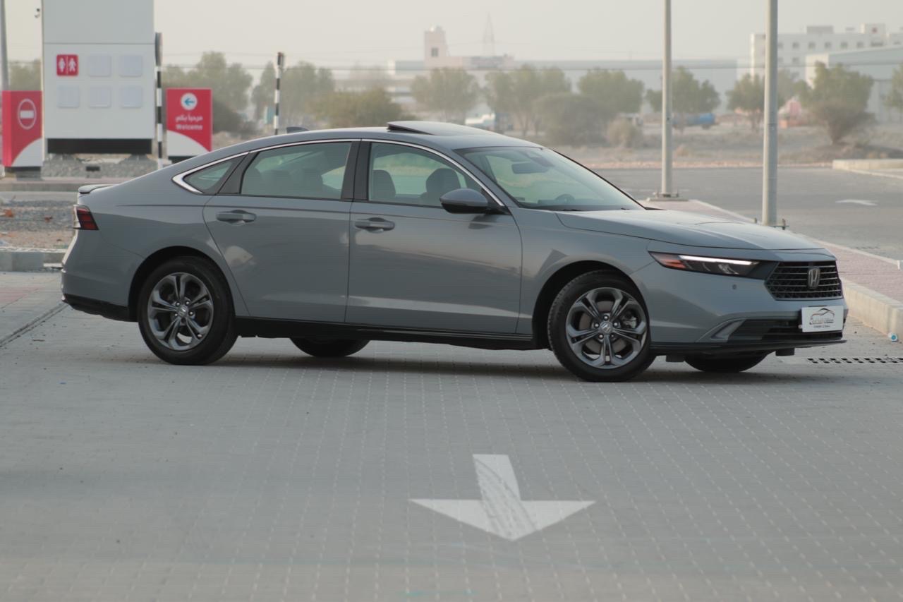 2024 Honda Accord Touring thumbnail 12