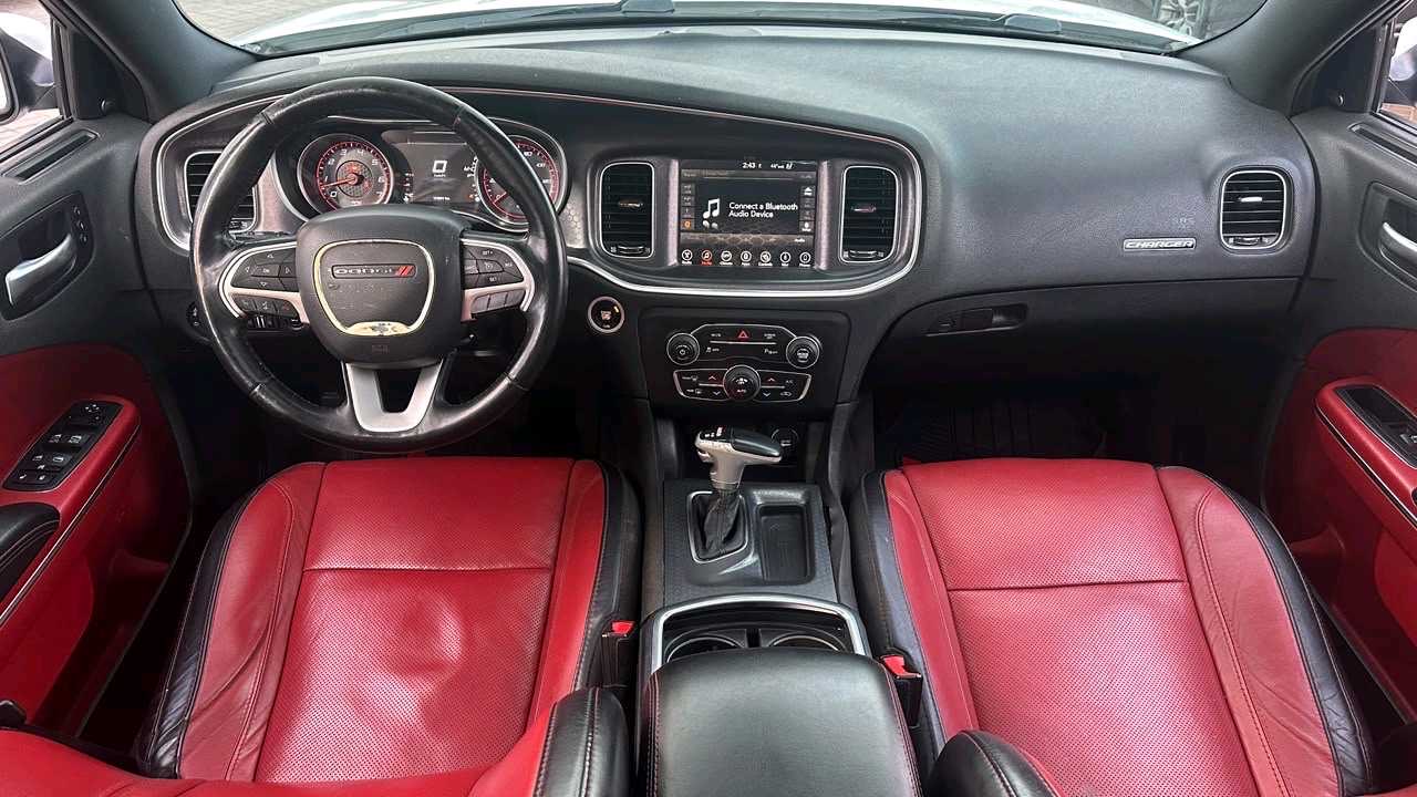 2017 Dodge Charger SXT thumbnail 7