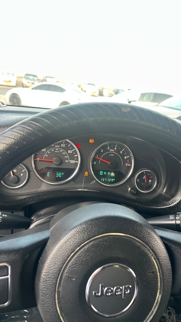 2015 Jeep Wrangler Sport thumbnail 13