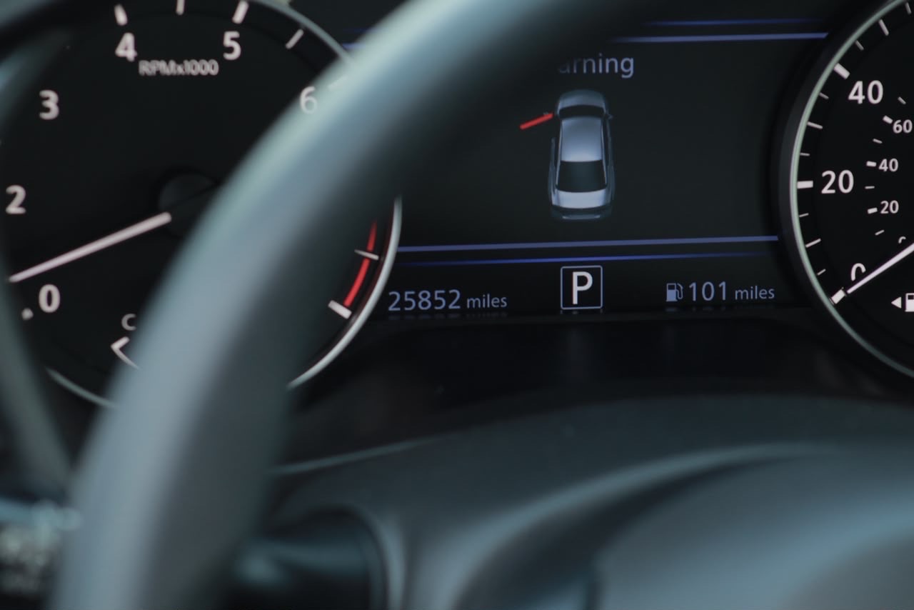 2025 Nissan Altima SV thumbnail 6