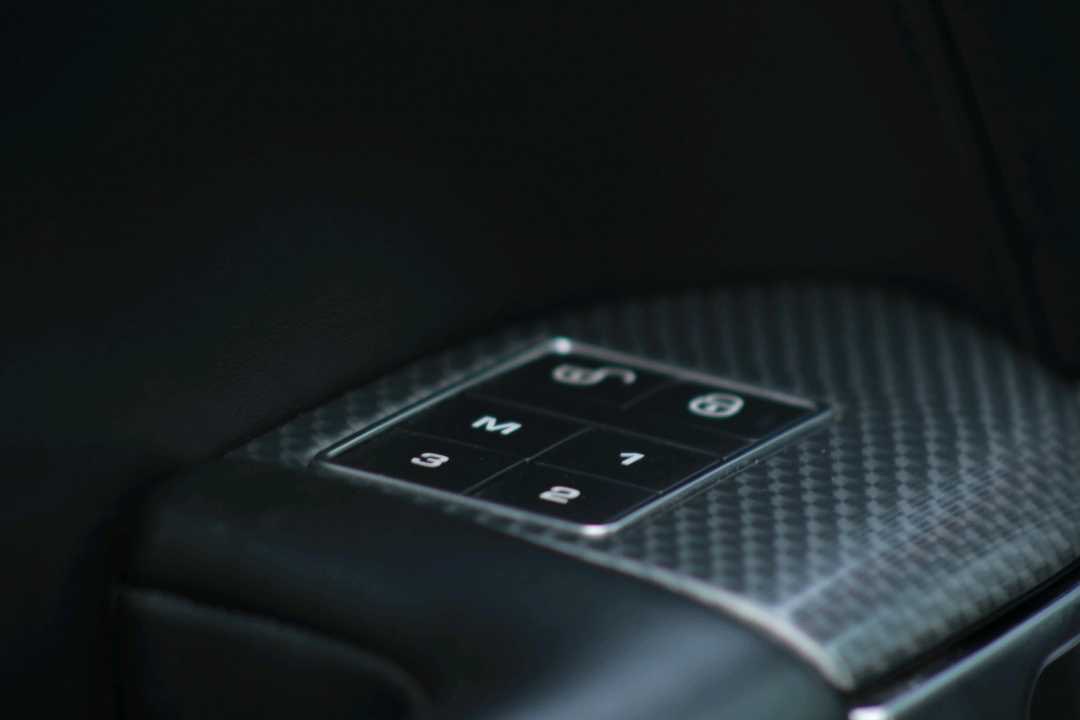 2020 Land Rover Range Rover Sport HSE thumbnail 16