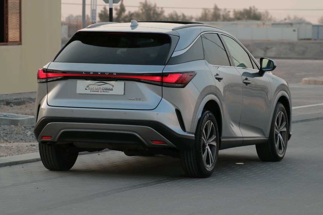 2023 Lexus RX 350 thumbnail 3