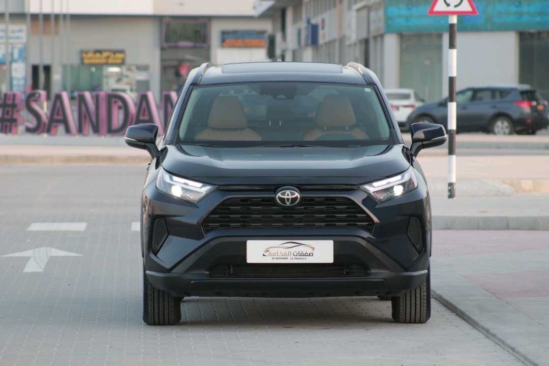 2025 Toyota Rav4 XLE thumbnail 13