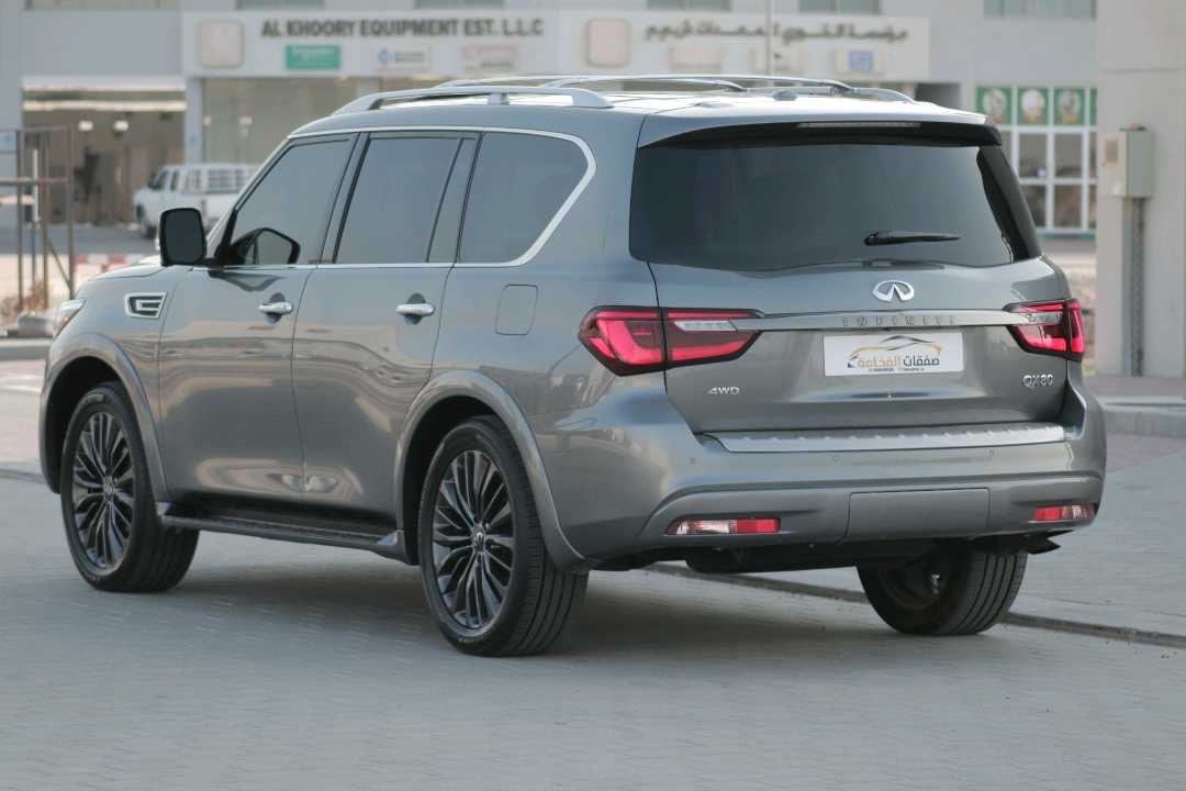 2021 Infiniti QX80 Luxe thumbnail 4