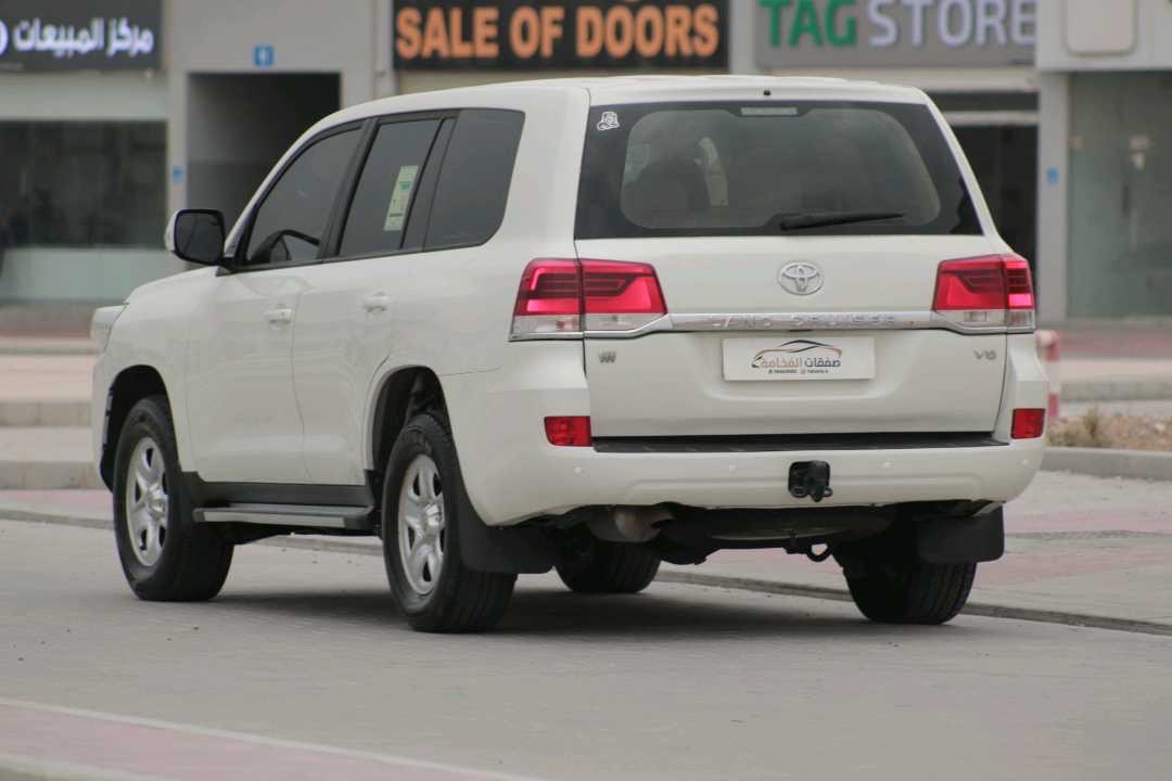 2020 Toyota Land Cruiser GX thumbnail 6