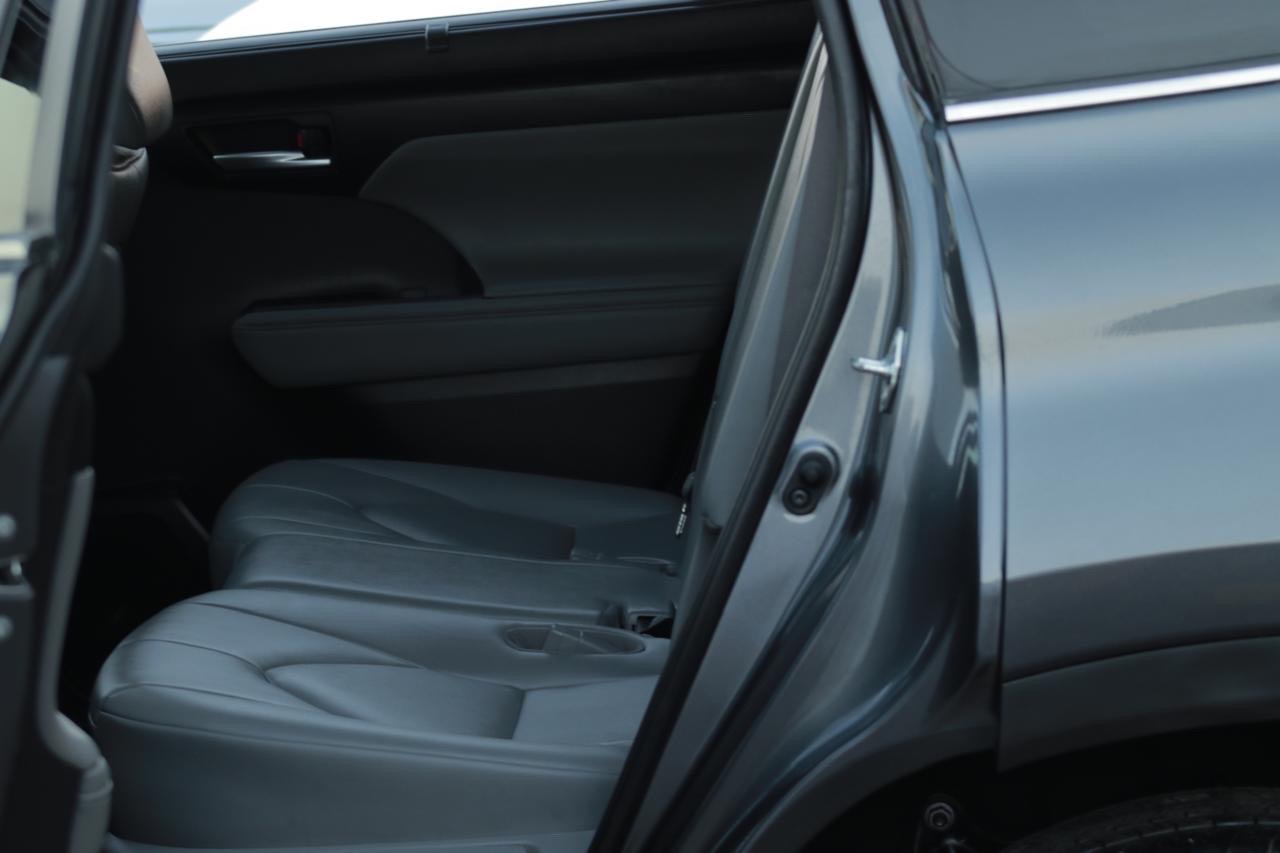 2023 Toyota Highlander Limited thumbnail 10