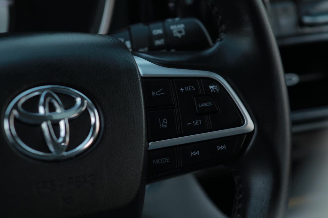 2023 Toyota Highlander Limited thumbnail 18
