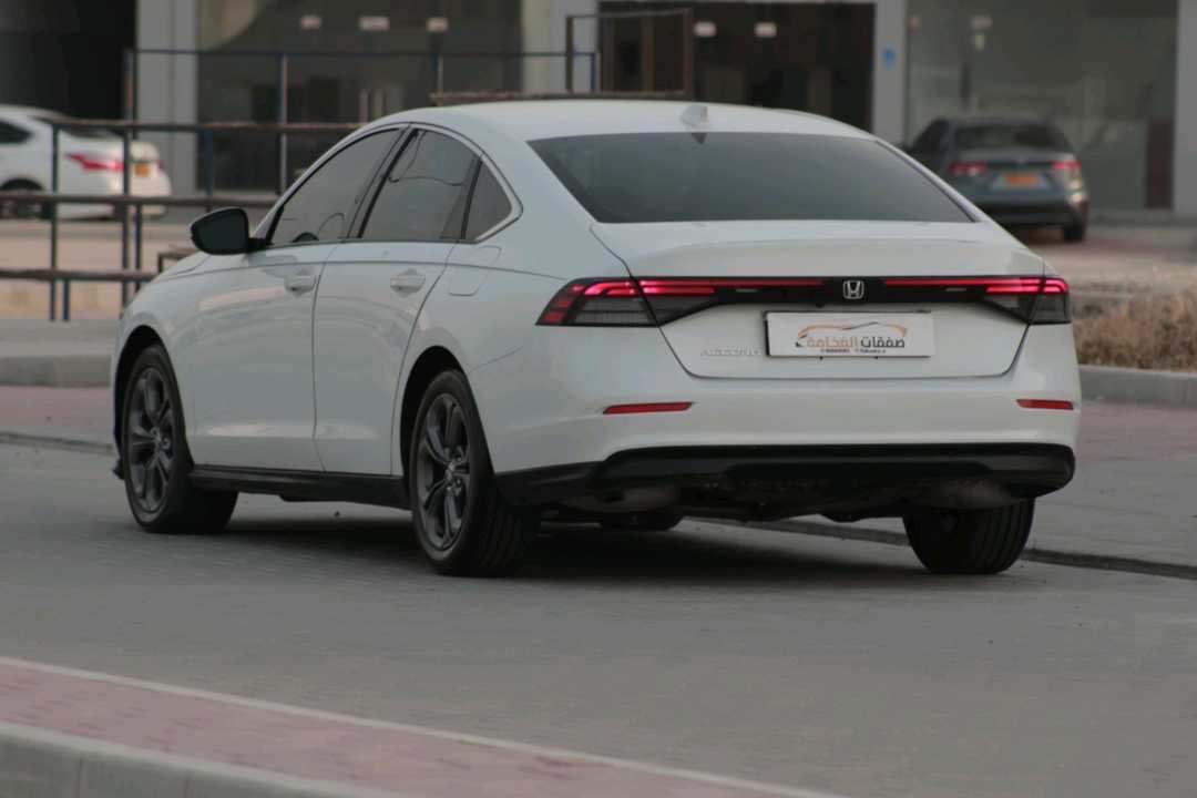 2023 Honda Accord EX-L thumbnail 4