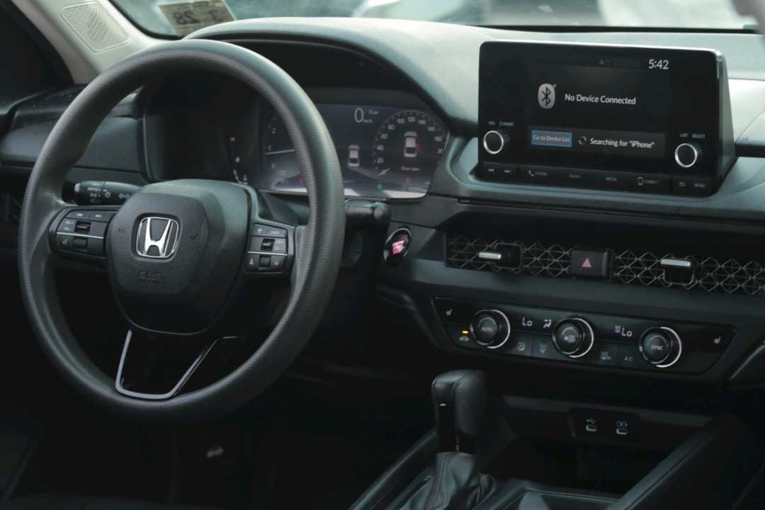 2023 Honda Accord EX-L thumbnail 13