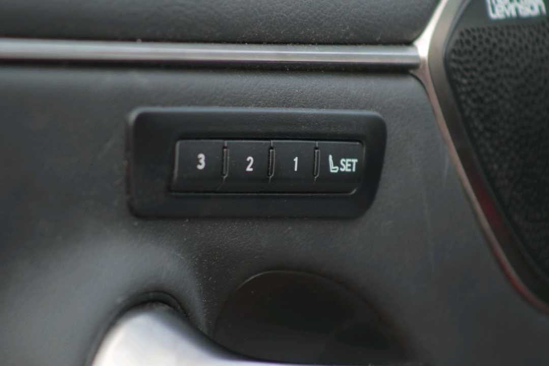 2024 Lexus ES 350 thumbnail 7