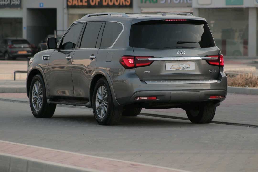 2020 Infiniti QX80 Luxe thumbnail 4