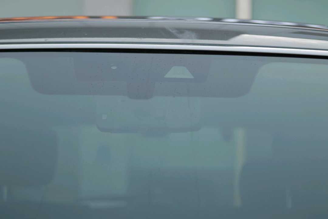 2020 Infiniti QX80 Luxe thumbnail 9