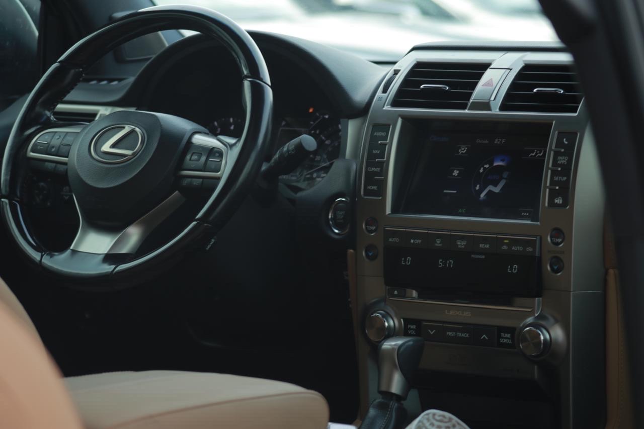 2021 Lexus GX GX 460 thumbnail 4