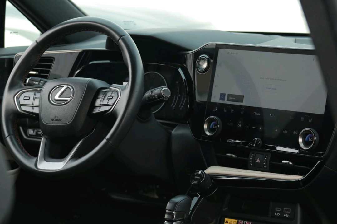 2024 Lexus NX 350 thumbnail 14