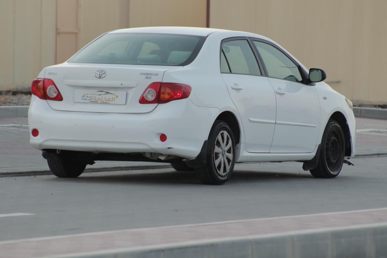 2010 Toyota Corolla XLE thumbnail 8