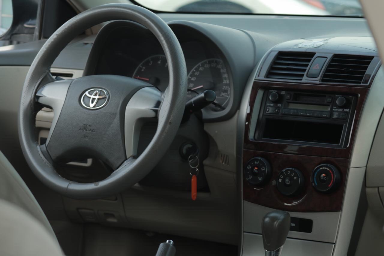2010 Toyota Corolla XLE thumbnail 9