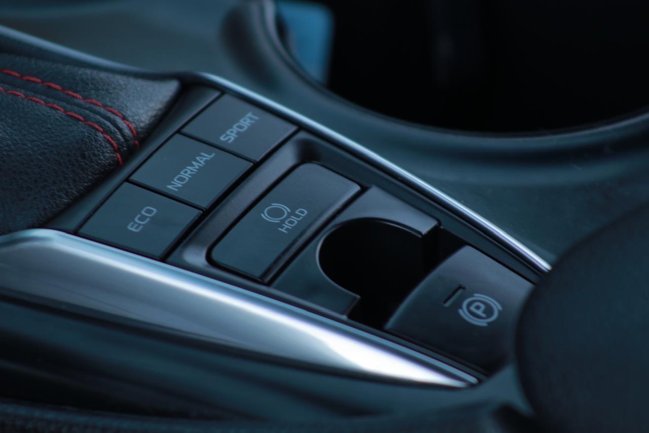 2020 Toyota Camry TRD thumbnail 13