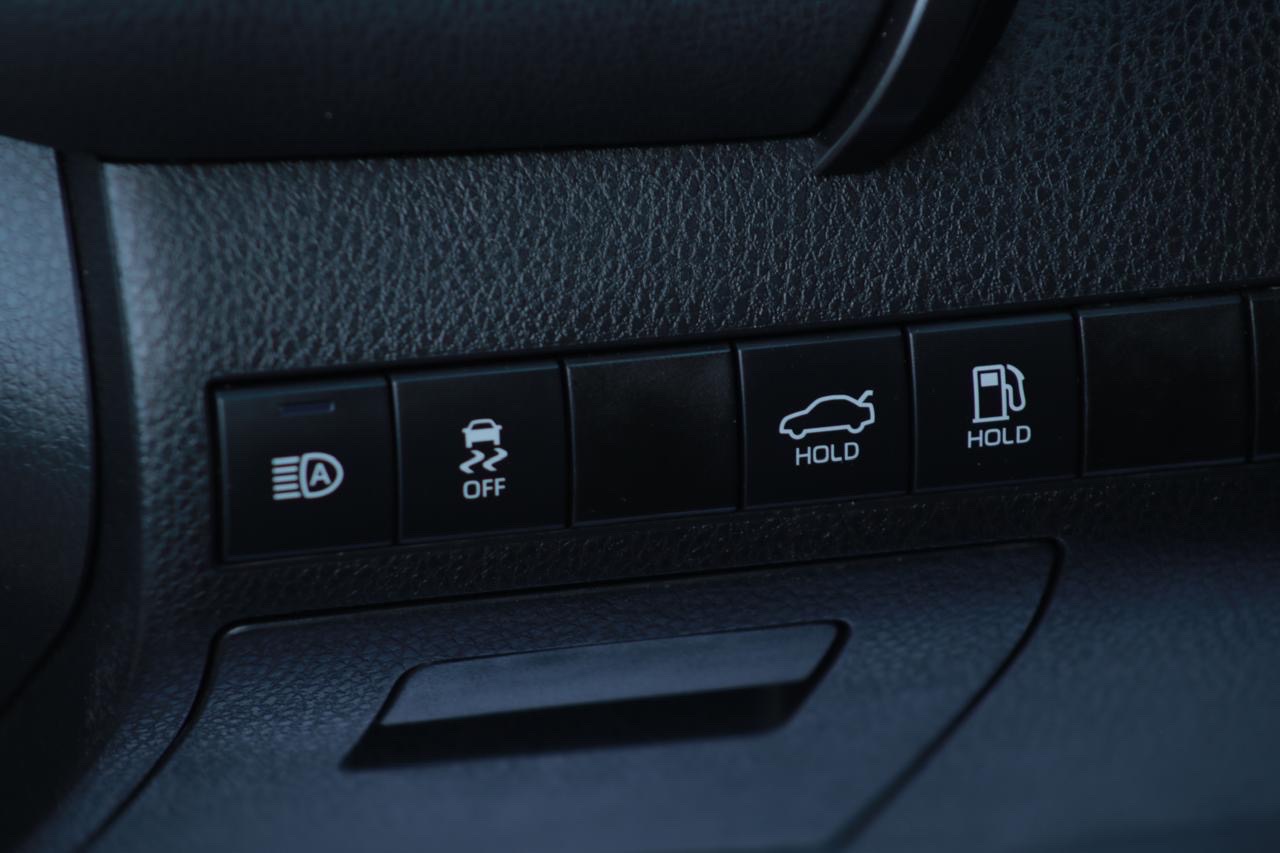 2020 Toyota Camry TRD thumbnail 14