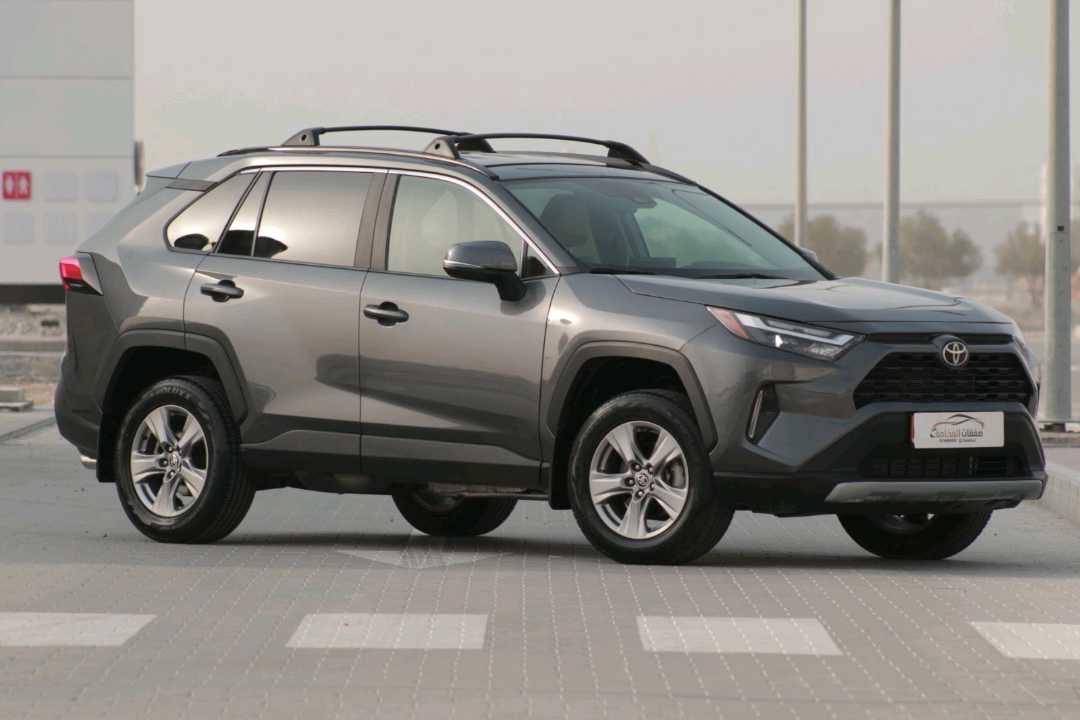 2023 Toyota Rav4 XLE thumbnail 11