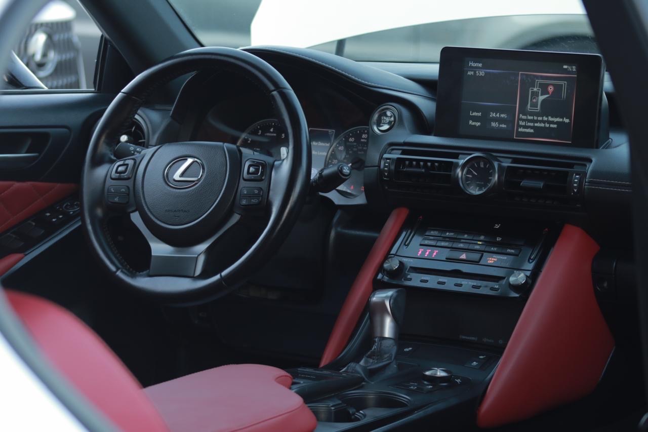 2024 Lexus IS 300 thumbnail 3