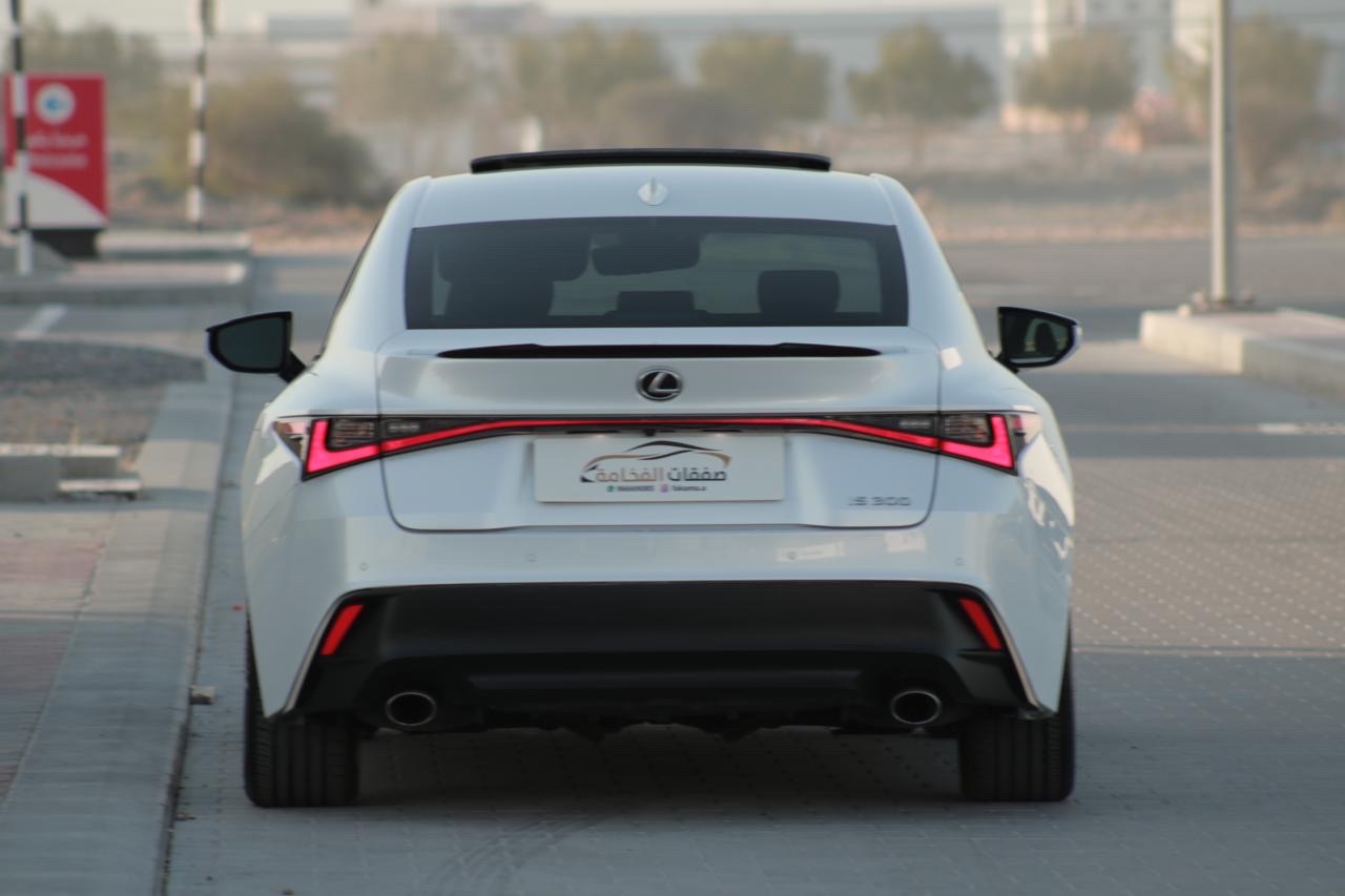 2024 Lexus IS 300 thumbnail 6