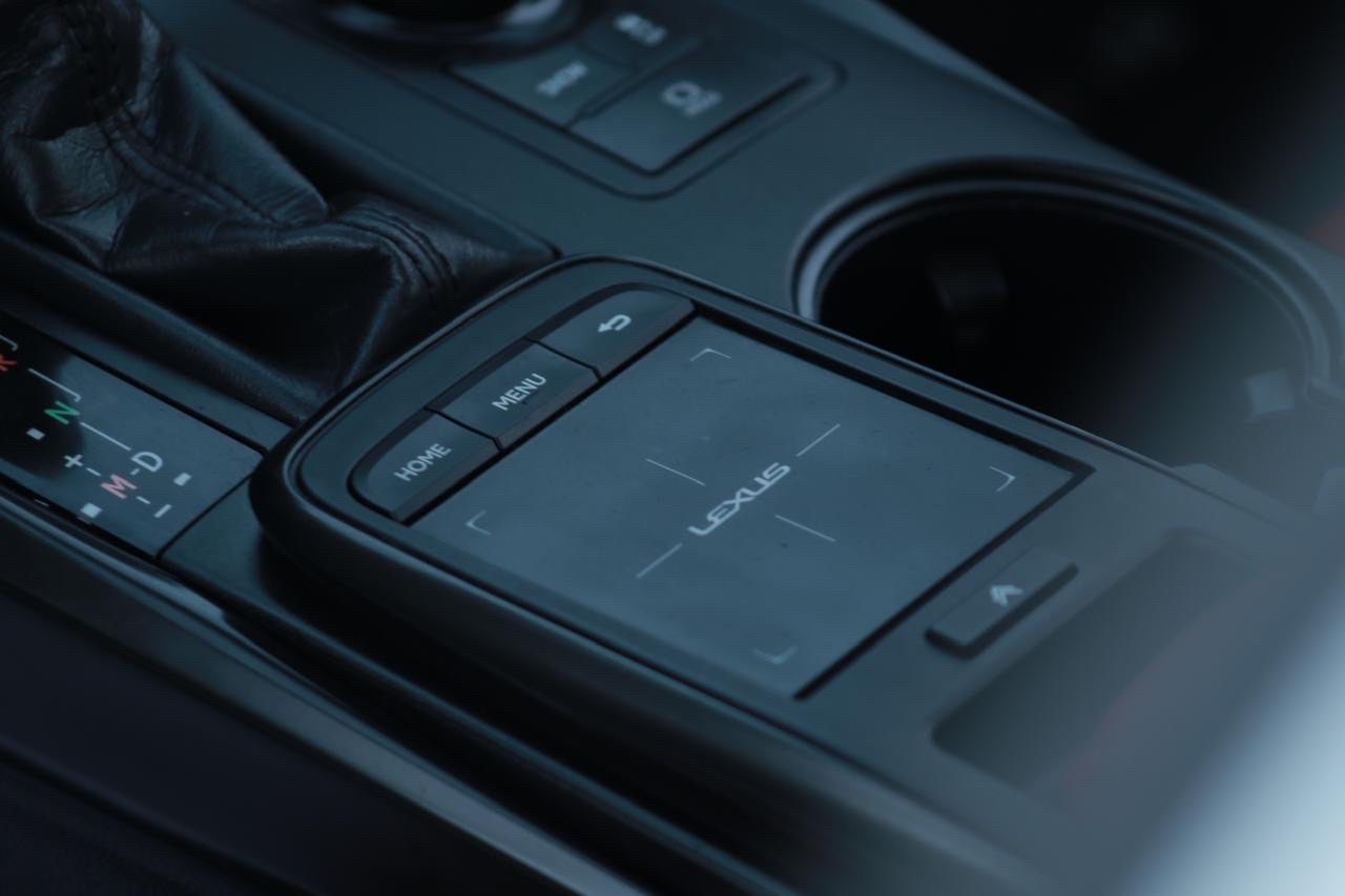2024 Lexus IS 300 thumbnail 10