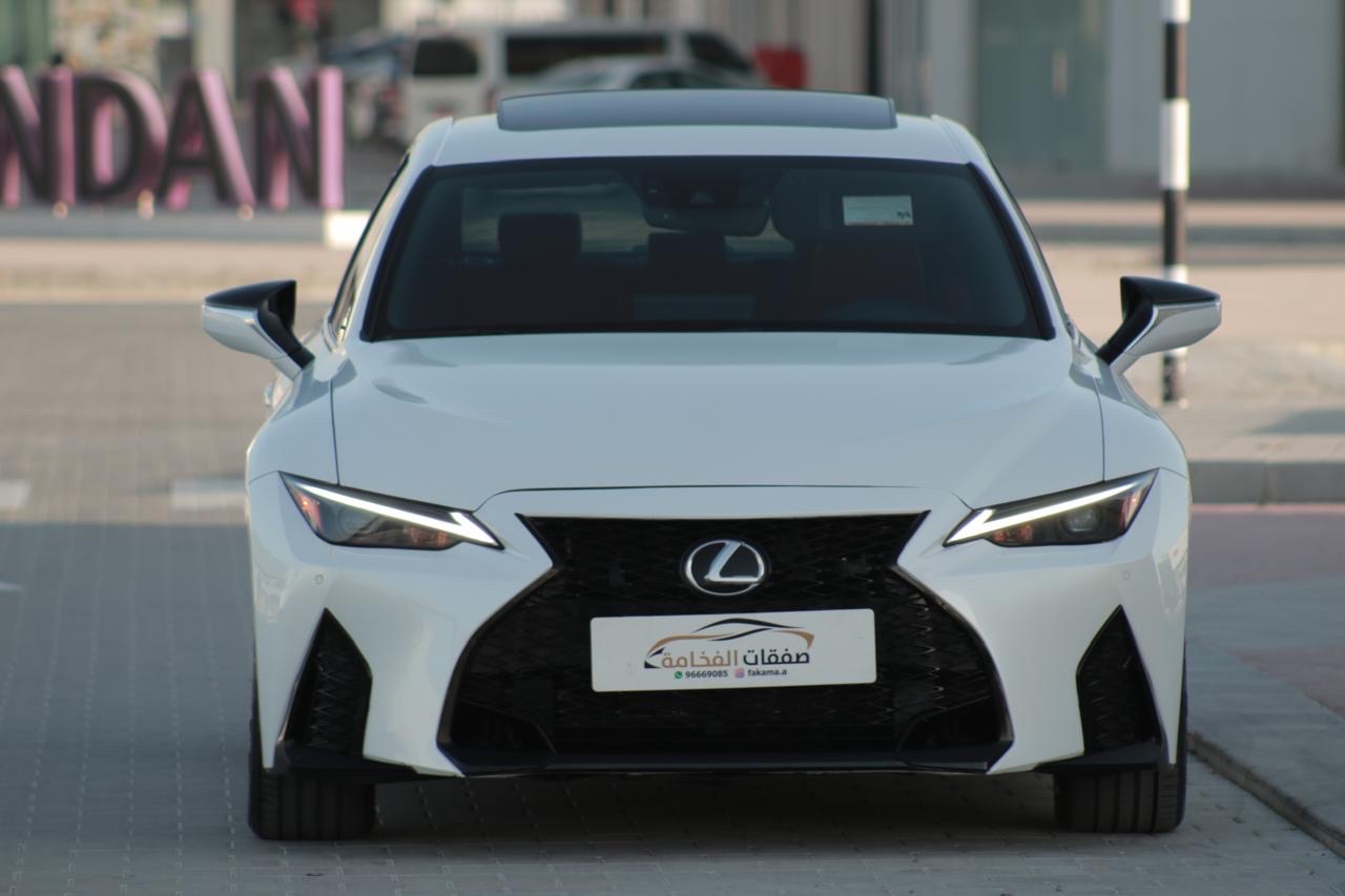 2024 Lexus IS 300 thumbnail 14