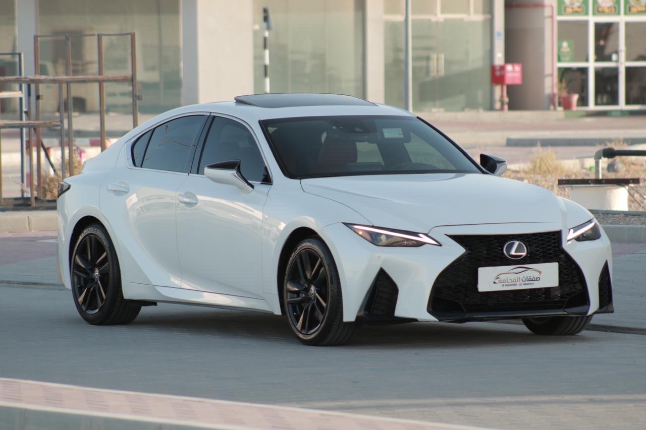 2024 Lexus IS 300 thumbnail 18