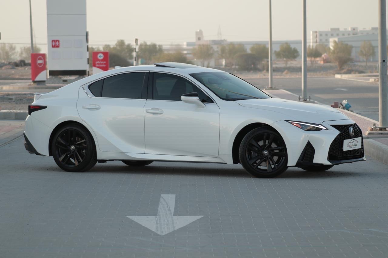 2024 Lexus IS 300 thumbnail 19